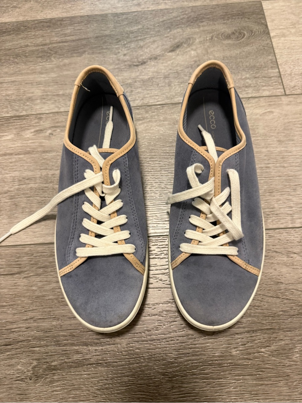 ECCO suede sneakers sz 40 blue